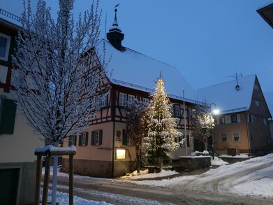 Bild: Rathaus Hüffenhardt im Winter